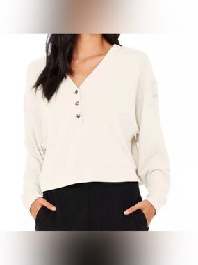 Alo Yoga Henley Top Womens S Ivory Cropped Long Sleeve V-Neck Relaxed Pullover